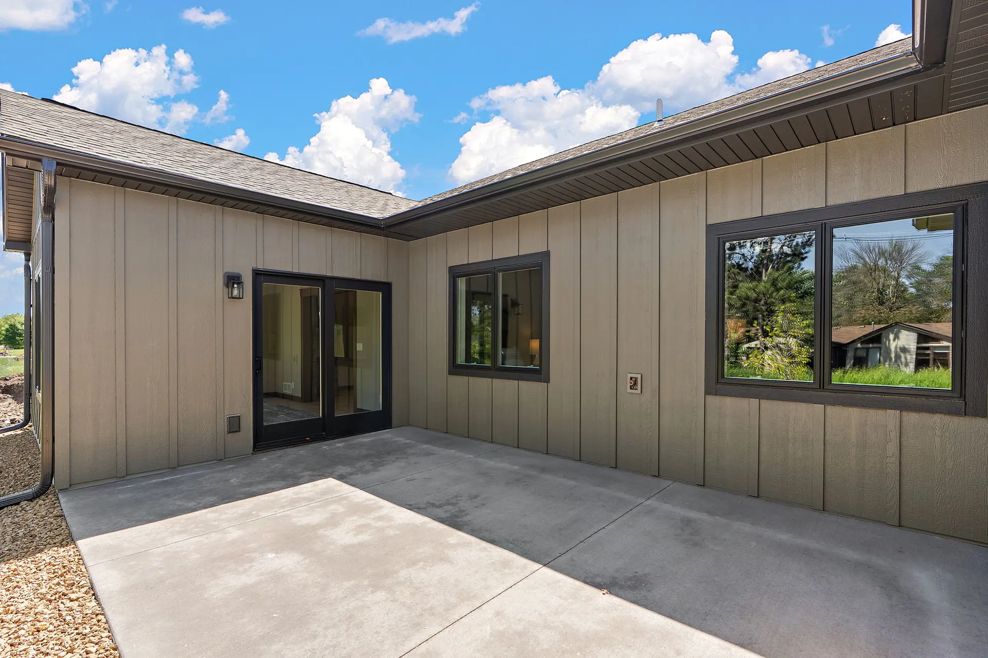 1060 Legend Lane photo 6