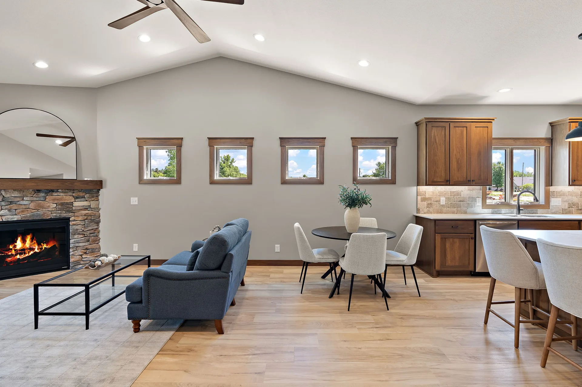 1060 Legend Lane photo 31