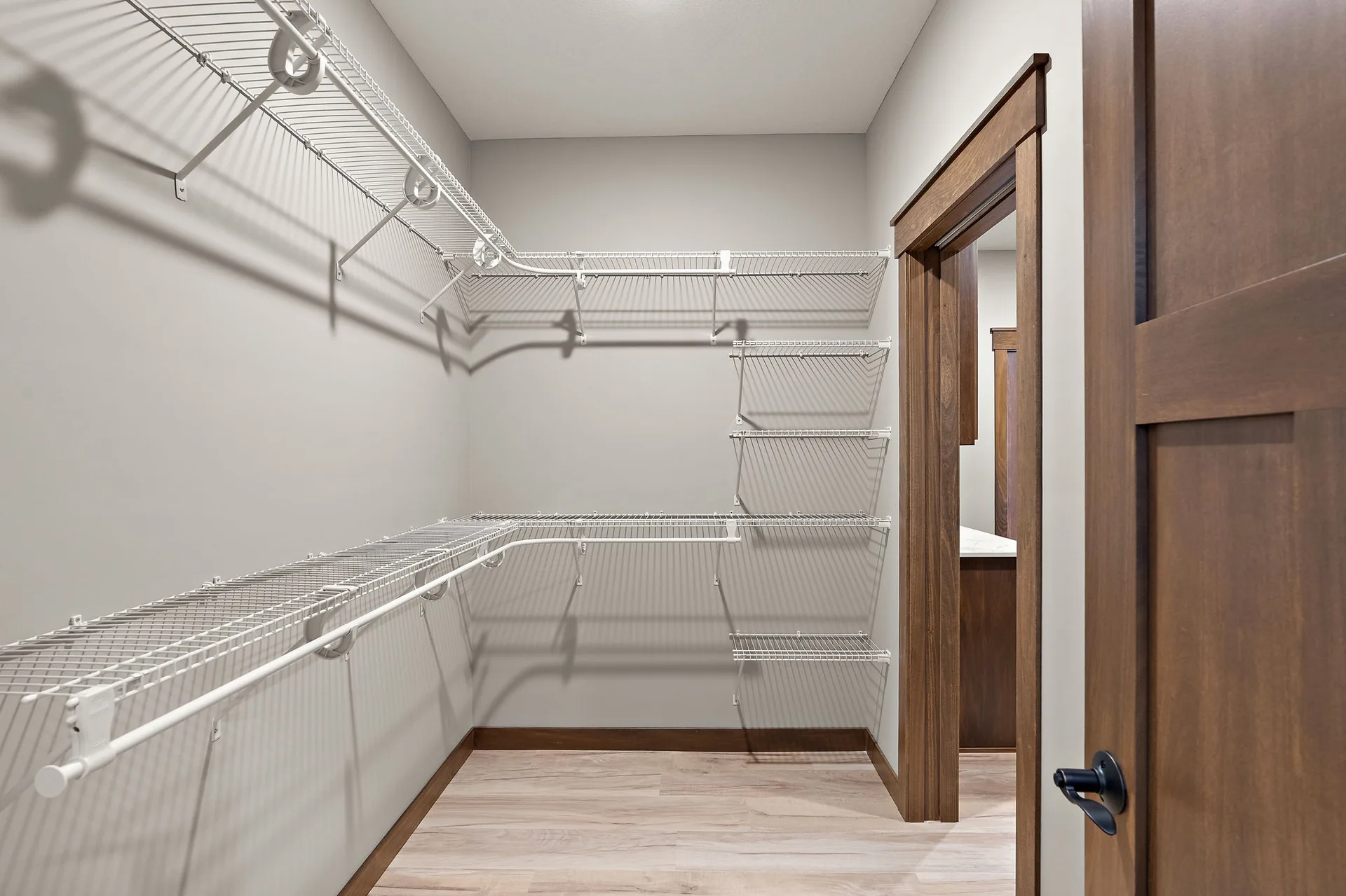 1060 Legend Lane photo 43