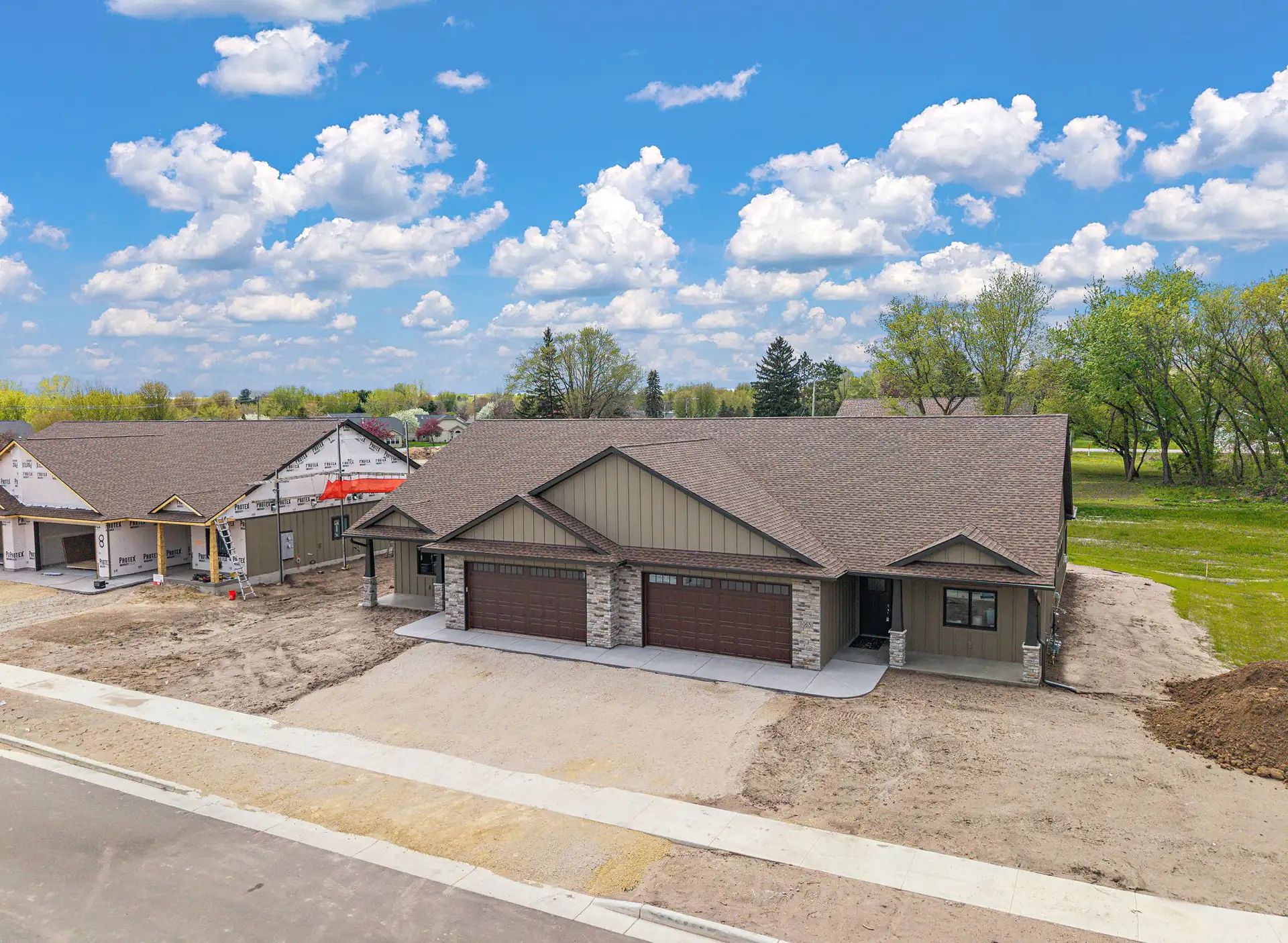 1063 Legend Lane photo 44